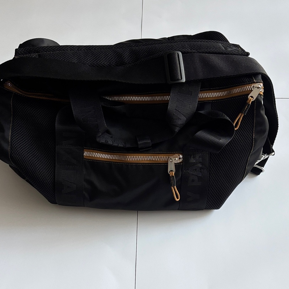 IVY Adidas Duffle Bag - Picture 5 of 15